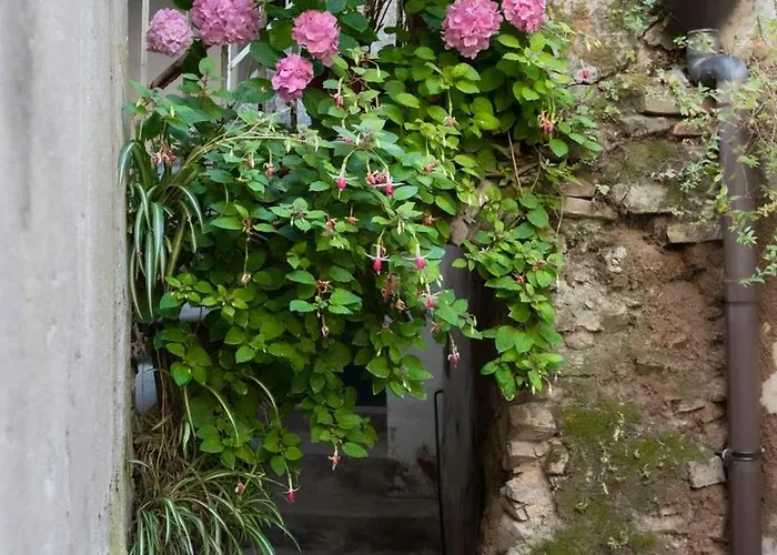 Sotto L'arco Vatolla
